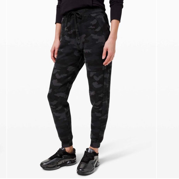 lululemon athletica Pants - Lululemon Scuba High Rise Fleece Joggers Heritage 365 Camo Deep Coal Athleisure